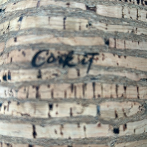 Cork bucket bag and backpack - Picture 4 of 6